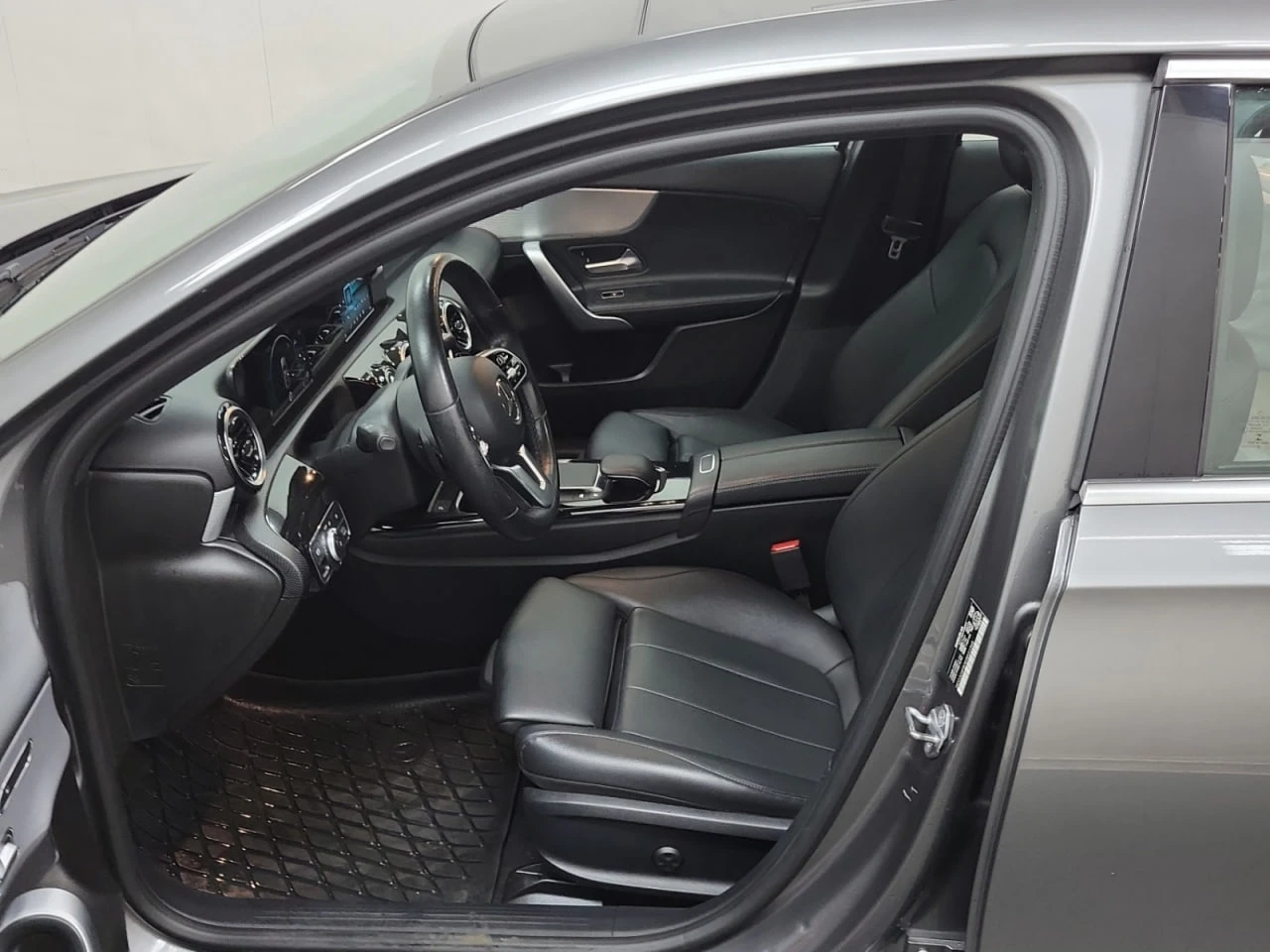 Mercedes-Benz CLA 220 * АВТО КРЕДИТ* ЦЕНА ДО БГ * Сервизна история *  - изображение 7 | Auto.bg Mercedes-Benz CLA 220 * АВТО КРЕДИТ* ЦЕНА ДО БГ * Сервизна история *  - изображение 7