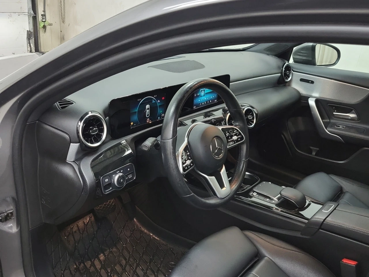 Mercedes-Benz CLA 220 * АВТО КРЕДИТ* ЦЕНА ДО БГ * Сервизна история *  - изображение 8 | Auto.bg Mercedes-Benz CLA 220 * АВТО КРЕДИТ* ЦЕНА ДО БГ * Сервизна история *  - изображение 8