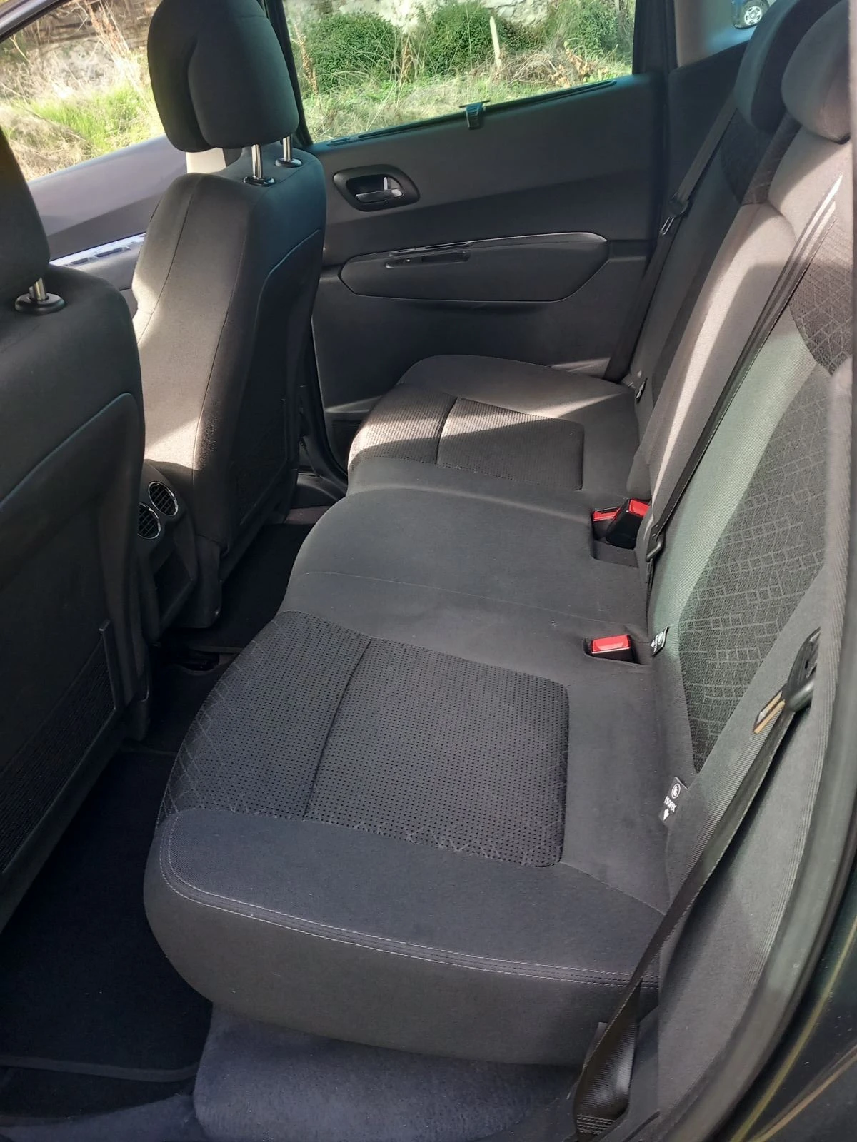 Peugeot 3008 2.0HDI Blue - изображение 8 | Auto.bg Peugeot 3008 2.0HDI Blue - изображение 8