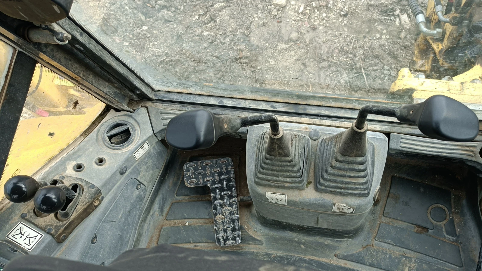 Багер New Holland B100 BLR - изображение 9 | Auto.bg Багер New Holland B100 BLR - изображение 9