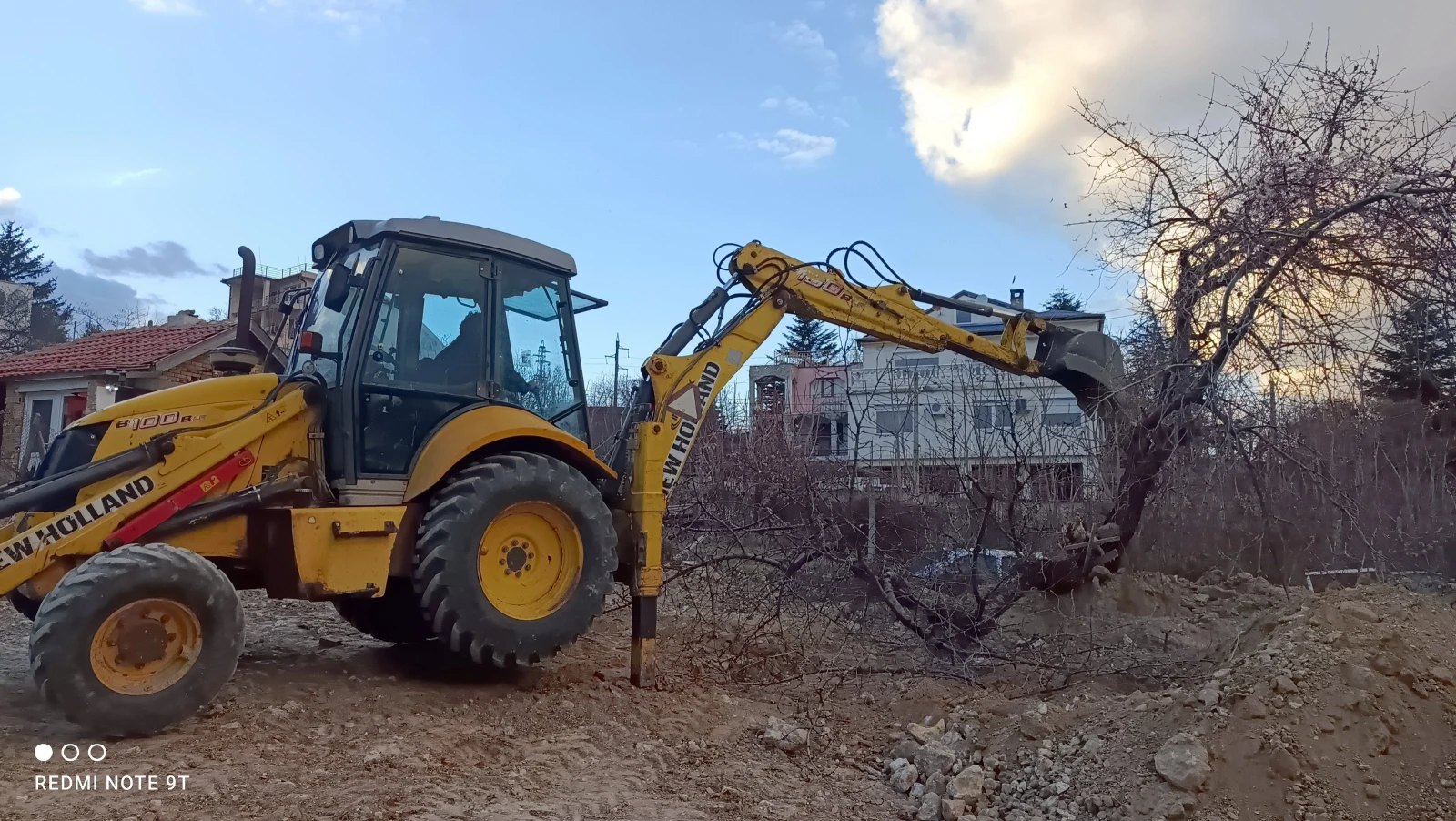 Багер New Holland B100 BLR - изображение 4 | Auto.bg Багер New Holland B100 BLR - изображение 4