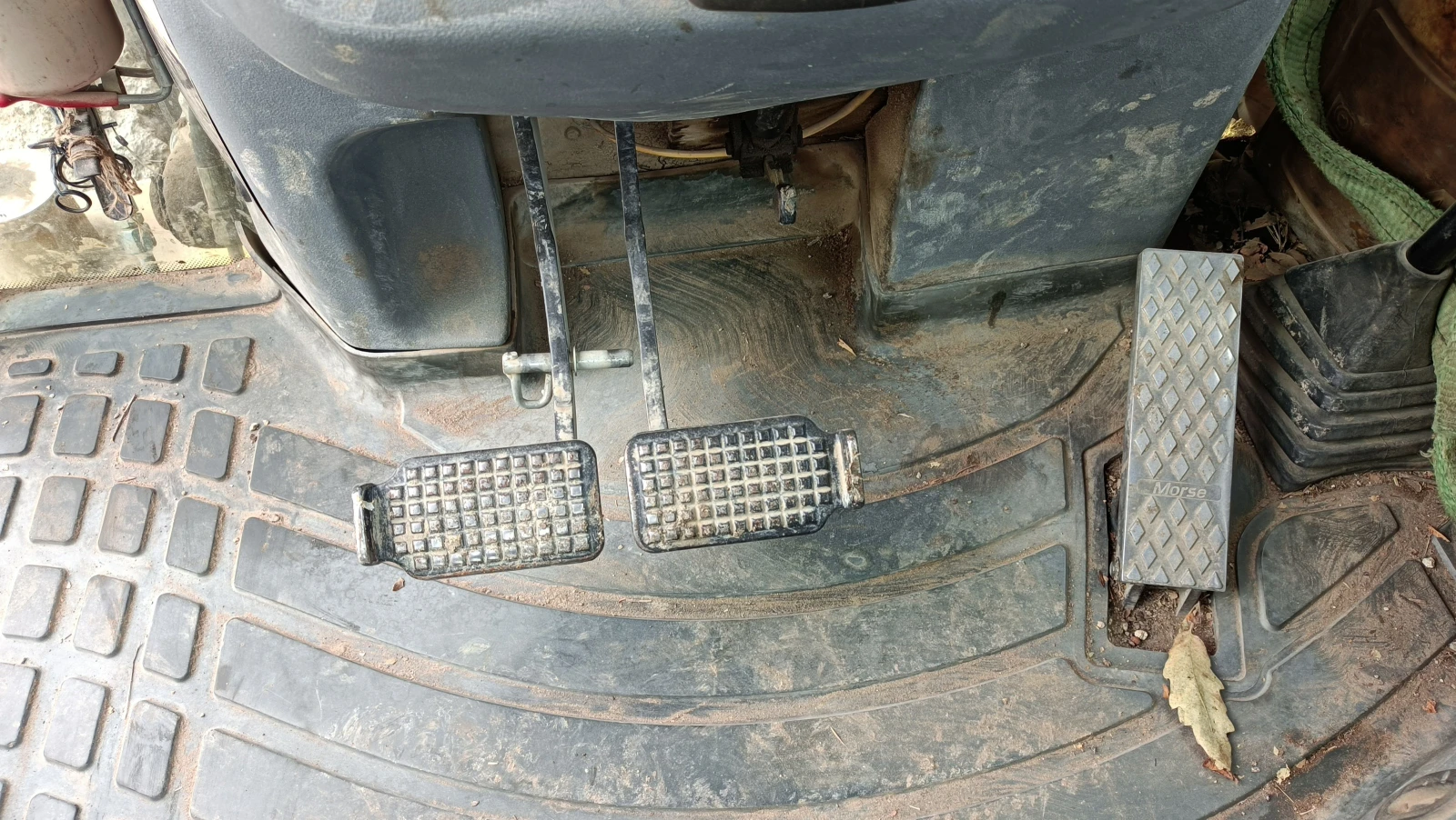 Багер New Holland B100 BLR - изображение 7 | Auto.bg Багер New Holland B100 BLR - изображение 7