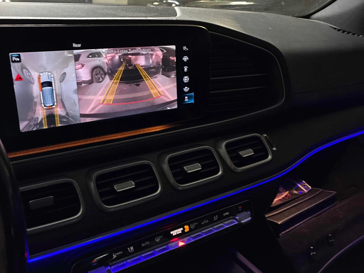 Mercedes-Benz GLE 350 4M* AMG-pk* Night-pk* Distr* Burmester* 360* Пано* - изображение 9 | Auto.bg Mercedes-Benz GLE 350 4M* AMG-pk* Night-pk* Distr* Burmester* 360* Пано* - изображение 9