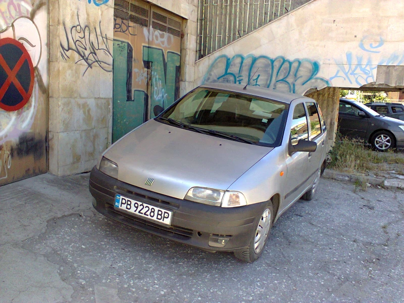 Fiat Punto 1.2 Газ/Бензин* * Климатик* * 4 врати обслужен - 999 € / 1953.87 лв. - 22273138 1 | Car24.bg Fiat Punto 1.2 Газ/Бензин* * Климатик* * 4 врати обслужен - 999 € / 1953.87 лв. - 22273138 1