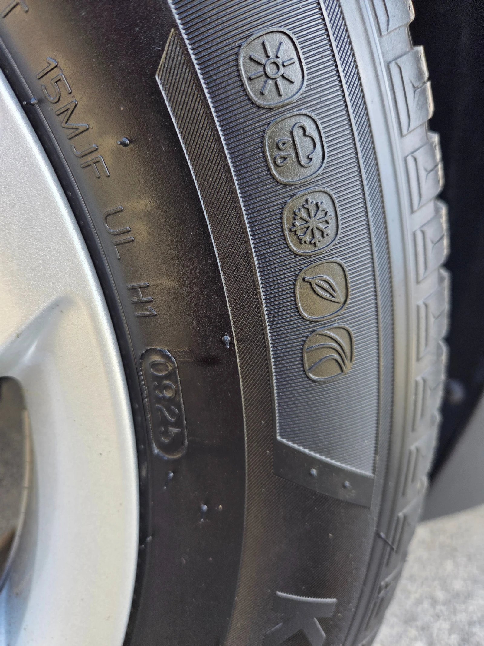 Kia Sportage Бяла перла 1.7CRDi* NAVI* CAMERA* TOP*  - изображение 9 | Auto.bg Kia Sportage Бяла перла 1.7CRDi* NAVI* CAMERA* TOP*  - изображение 9