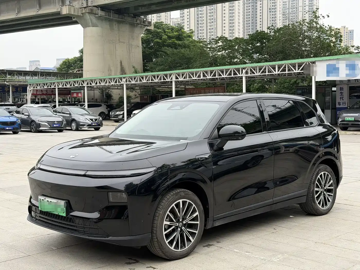 Leapmotor B10 2025 510 Joy Edition | Auto.bg — изображение 1 Leapmotor B10 2025 510 Joy Edition | Auto.bg — изображение 1