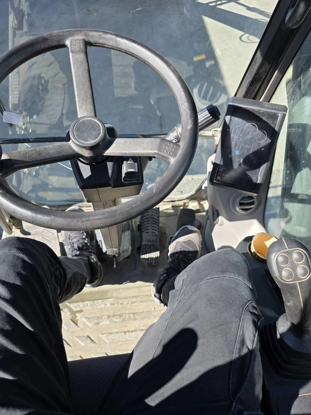 Багер Volvo EW160E - изображение 10 | Auto.bg Багер Volvo EW160E - изображение 10