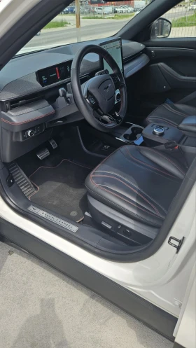 Ford Mustang Mach-E AWD - 55000 лв. / 28121.05 € - 82394050 13 | Car24.bg Ford Mustang Mach-E AWD - 55000 лв. / 28121.05 € - 82394050 13