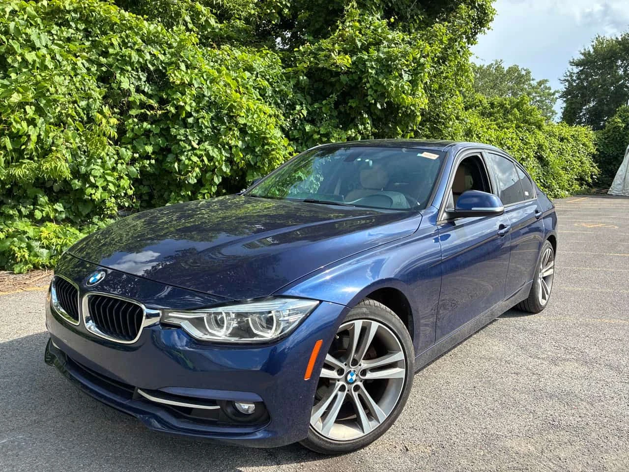BMW 330 * xDrive * ГЛАВНО ПРЕДСТАВИТЕЛСТВО НА BMW | Auto.bg — изображение 1 BMW 330 * xDrive * ГЛАВНО ПРЕДСТАВИТЕЛСТВО НА BMW | Auto.bg — изображение 1