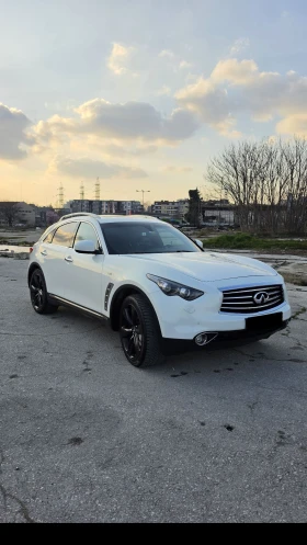 Infiniti QX70 3.0d - 16800 € / 32857.94 лв. - 30631015 4 | Car24.bg Infiniti QX70 3.0d - 16800 € / 32857.94 лв. - 30631015 4