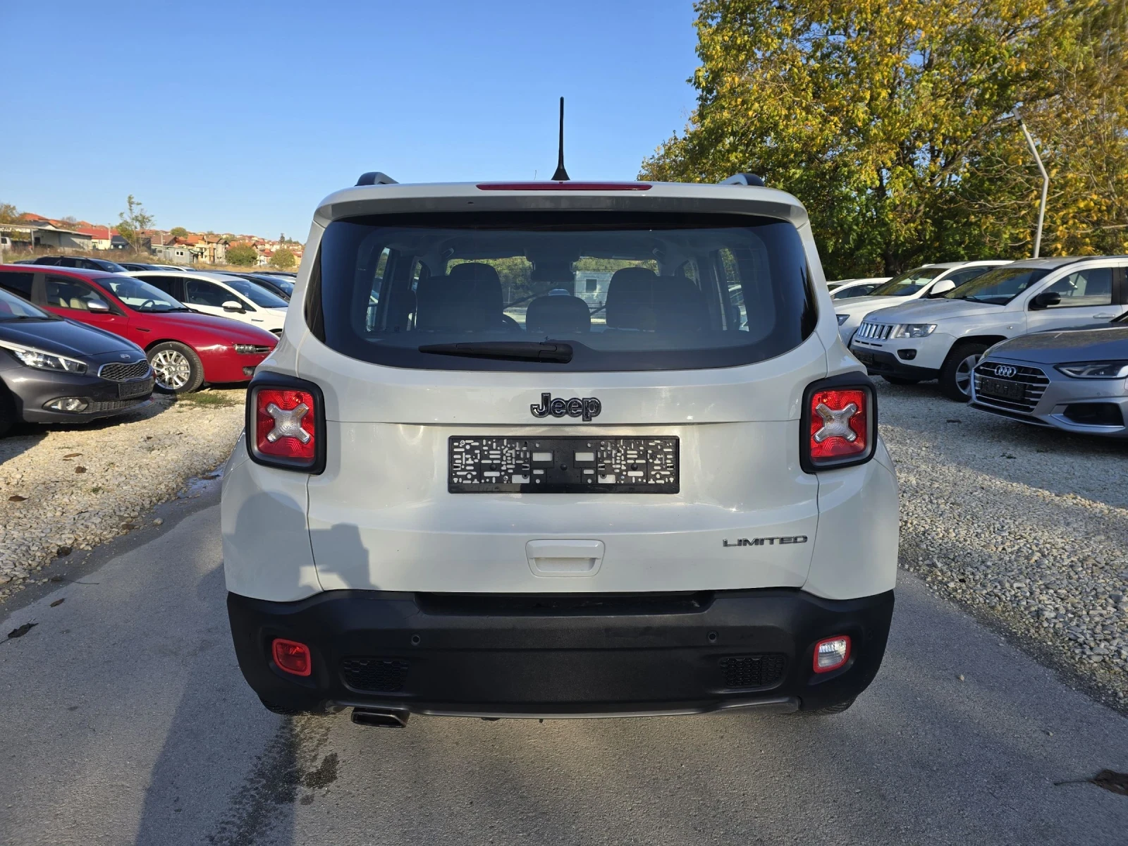 Jeep Renegade 1.6mjt 120к.с Business  - изображение 6 | Auto.bg Jeep Renegade 1.6mjt 120к.с Business  - изображение 6