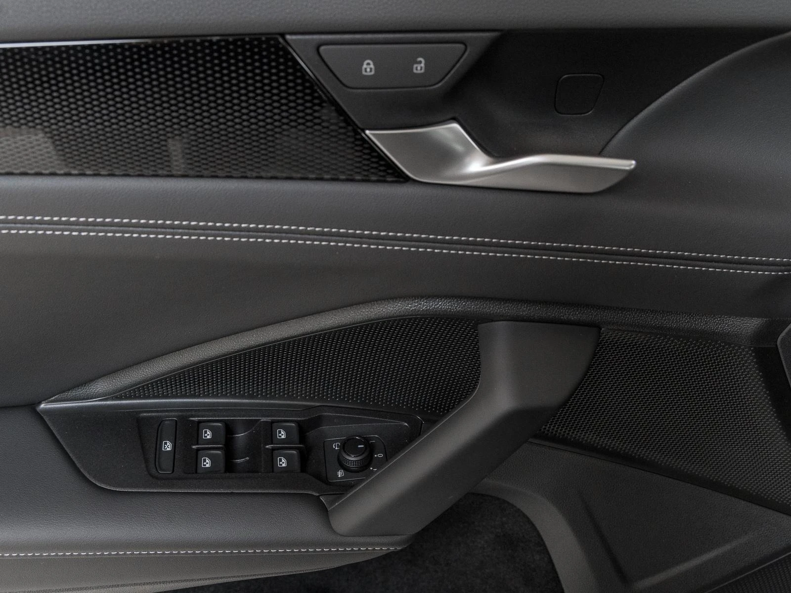 VW Tayron 2.0 TDI DSG LIFE 360 CAMERA ACC LED KEYLESS - изображение 3 | Auto.bg VW Tayron 2.0 TDI DSG LIFE 360 CAMERA ACC LED KEYLESS - изображение 3