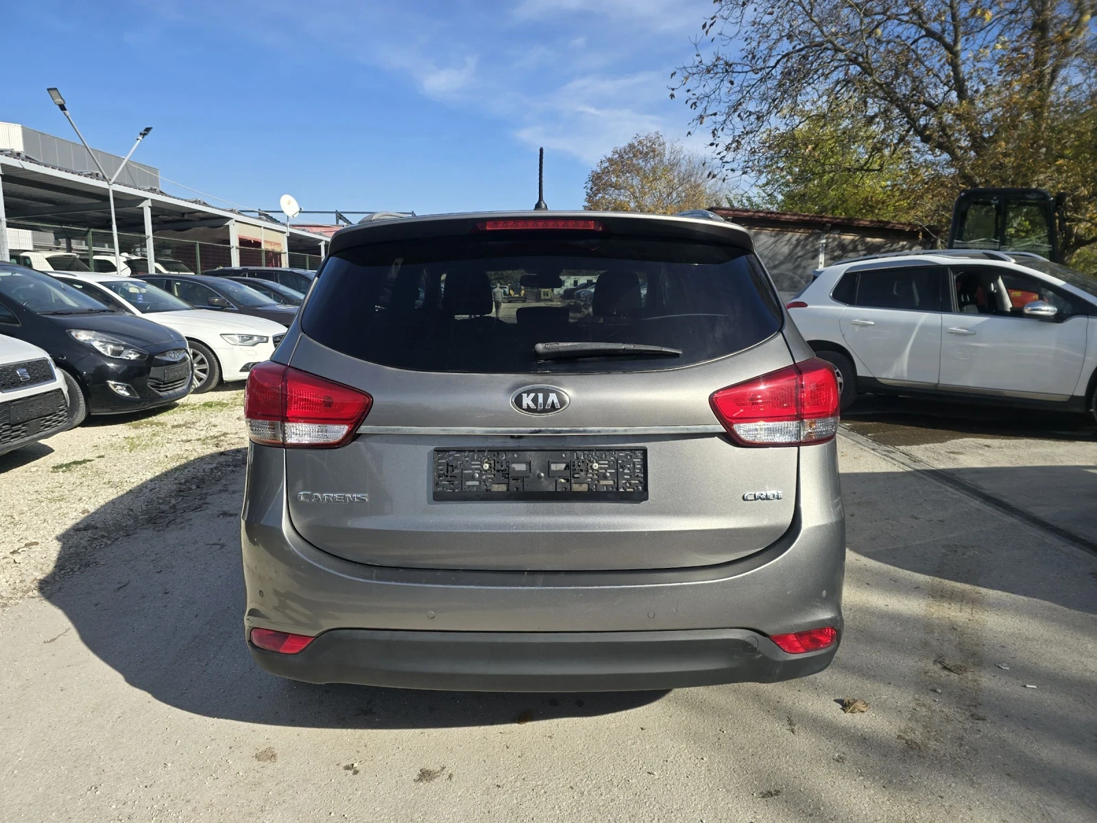 Kia Carens 1.7CRDi 115к.с Топ състояние  - изображение 6 | Auto.bg Kia Carens 1.7CRDi 115к.с Топ състояние  - изображение 6