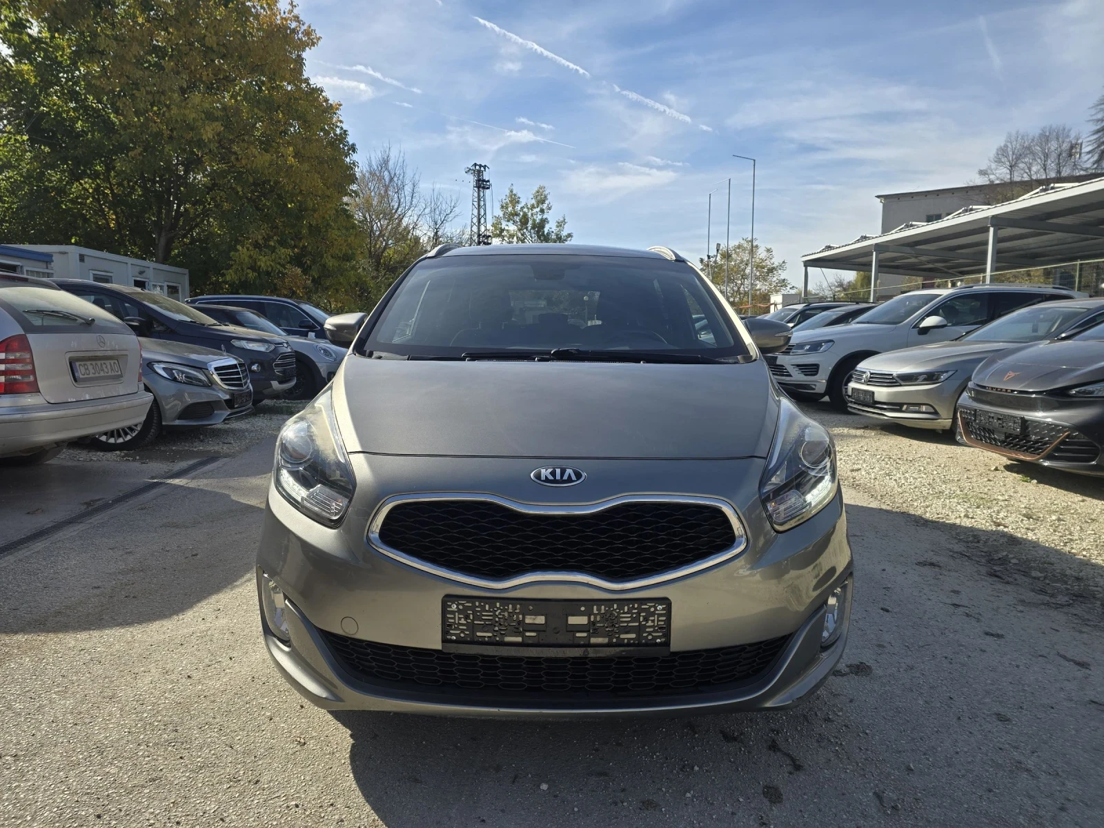 Kia Carens 1.7CRDi 115к.с Топ състояние  - изображение 5 | Auto.bg Kia Carens 1.7CRDi 115к.с Топ състояние  - изображение 5