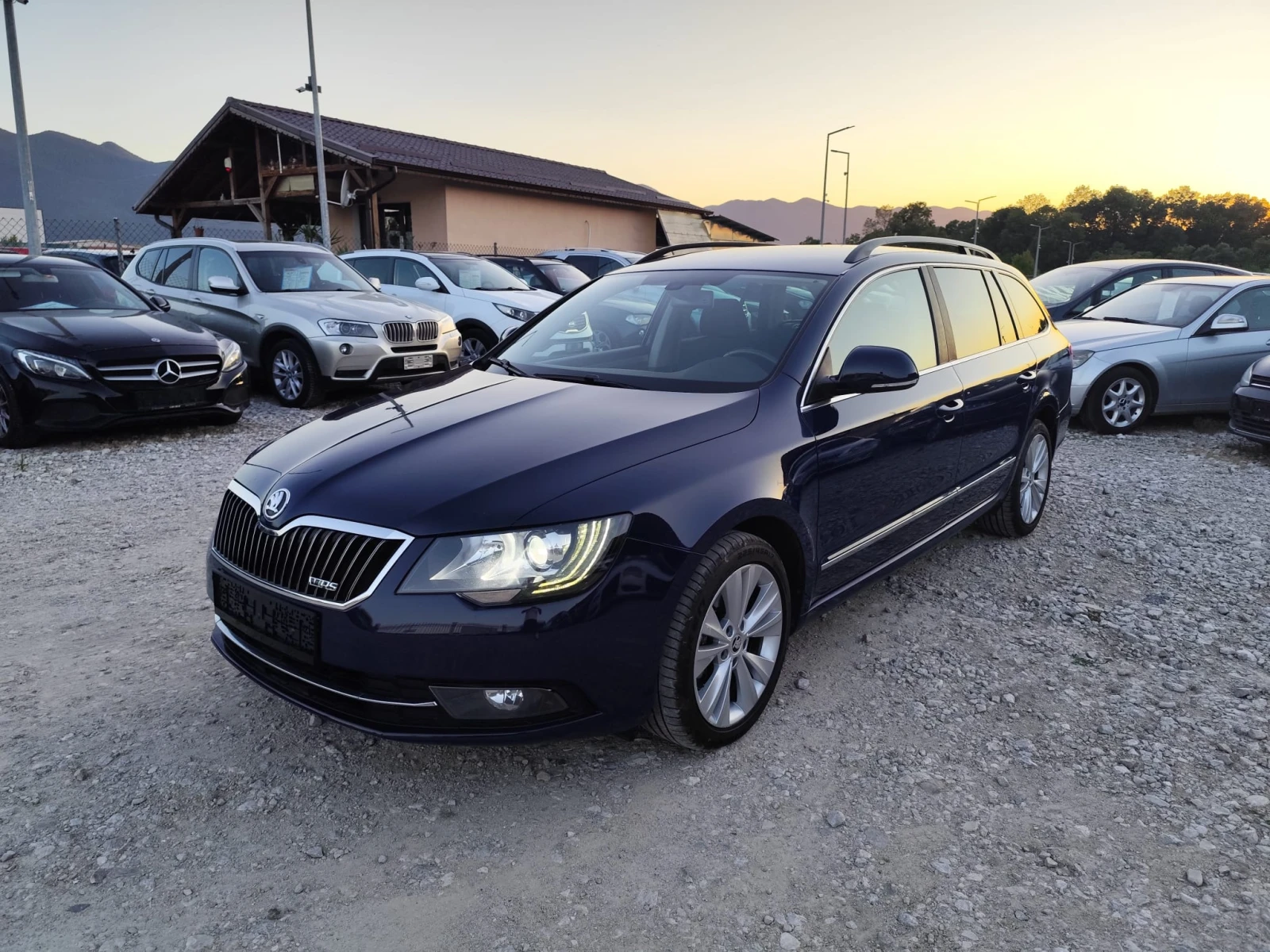 Skoda Superb * 2.0TDI* 140ks* NAVI* LED* TOP* | Auto.bg — изображение 1 Skoda Superb * 2.0TDI* 140ks* NAVI* LED* TOP* | Auto.bg — изображение 1
