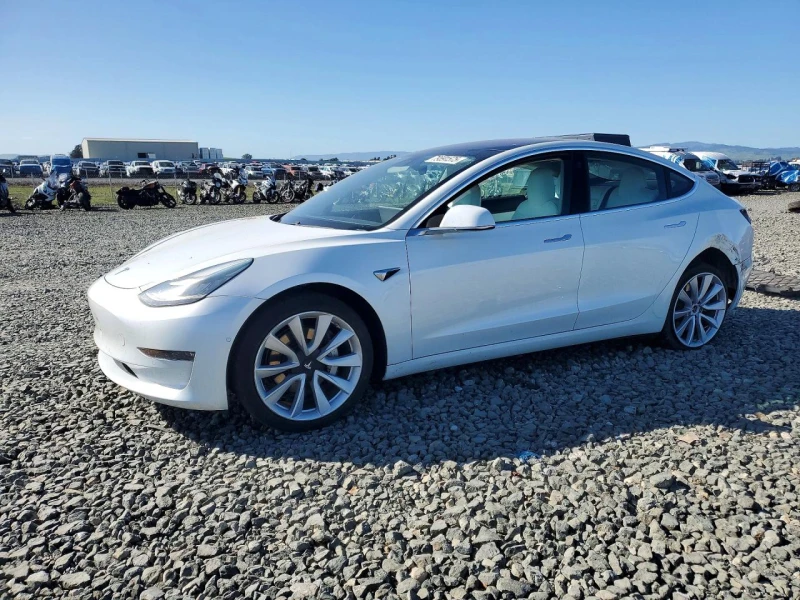 Tesla Model 3 - 11000 € / 21514.13 лв. - 28338197 1 | Car24.bg Tesla Model 3 - 11000 € / 21514.13 лв. - 28338197 1