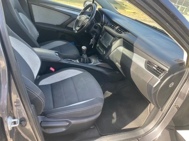 Toyota Avensis - 6300 € / 12321.73 лв. - 98140766 1 | Car24.bg Toyota Avensis - 6300 € / 12321.73 лв. - 98140766 1