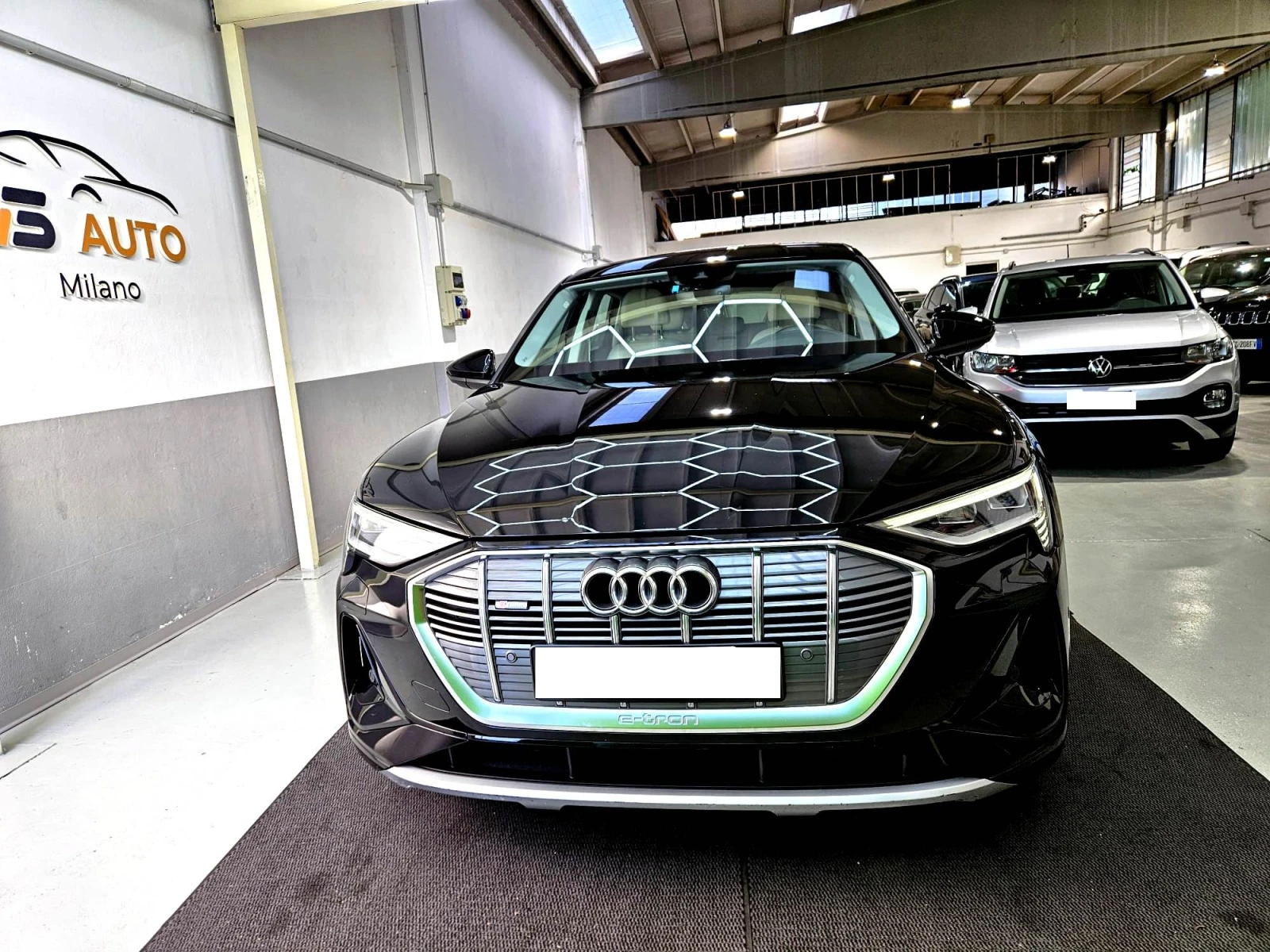 Audi E-Tron 55 quattro S line | Auto.bg — изображение 1 Audi E-Tron 55 quattro S line | Auto.bg — изображение 1