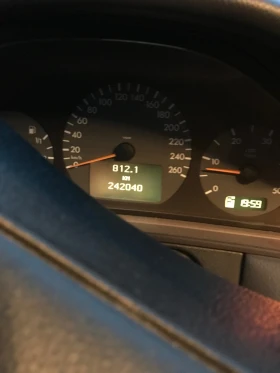 Mercedes-Benz E 270 FaceLift - 1600 € / 3129.33 лв. - 53822922 2 | Car24.bg Mercedes-Benz E 270 FaceLift - 1600 € / 3129.33 лв. - 53822922 2