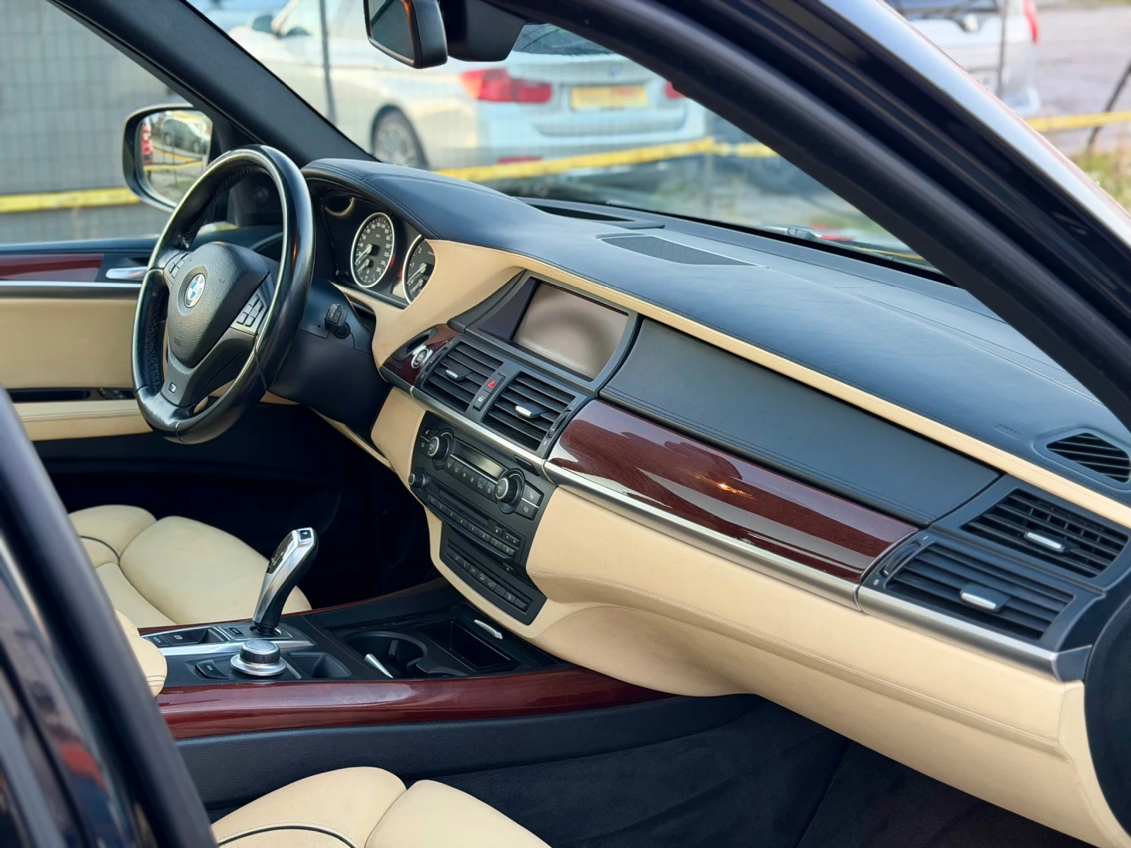 BMW X5 4.8 M Sport-Paket Individual Panorama Keyless go - изображение 9 | Auto.bg BMW X5 4.8 M Sport-Paket Individual Panorama Keyless go - изображение 9