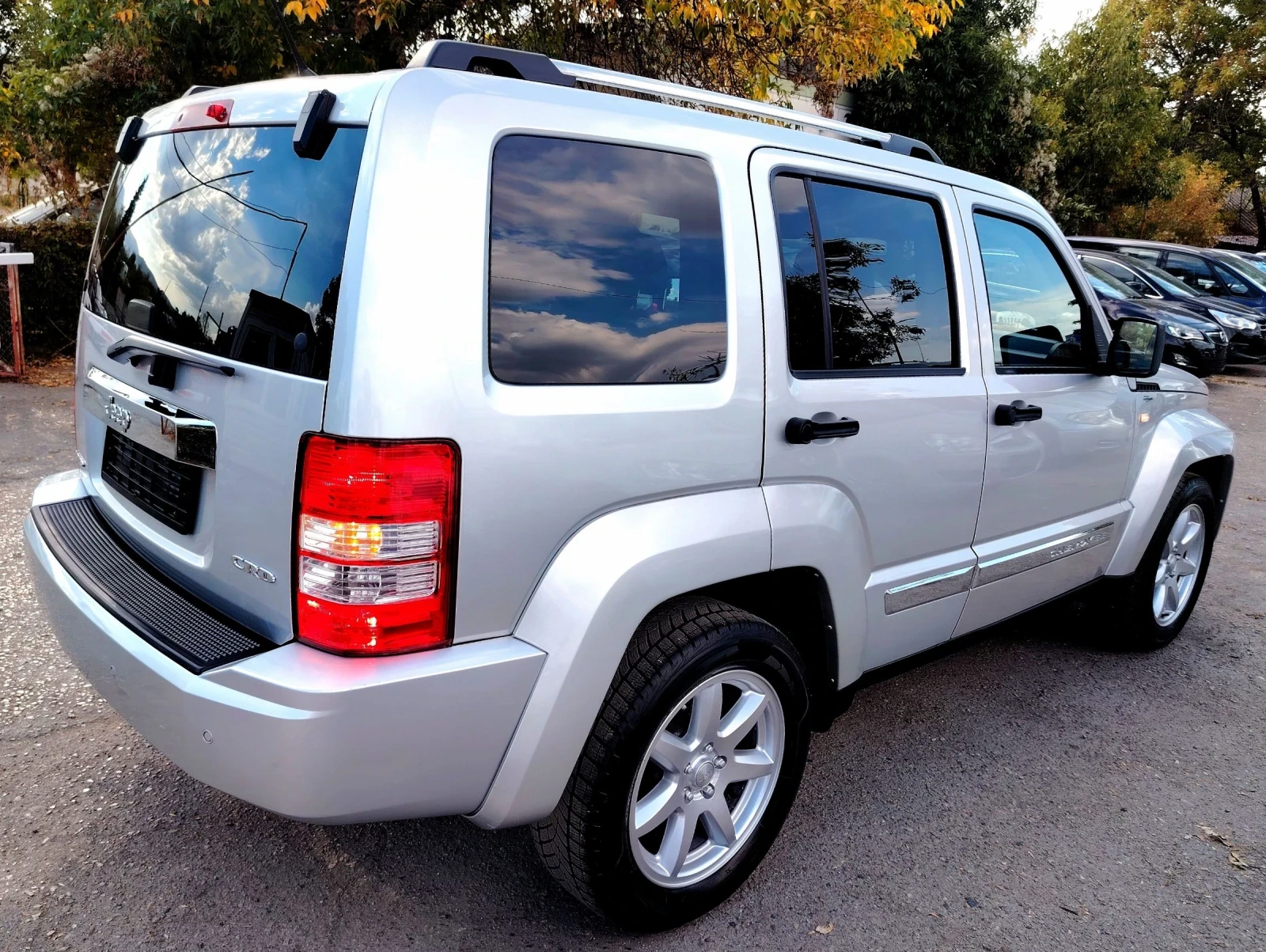 Jeep Cherokee 2.8CRD/LIMITED/NAVI - изображение 5 | Auto.bg Jeep Cherokee 2.8CRD/LIMITED/NAVI - изображение 5
