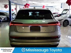 Audi E-Tron TECHNIK* QUATTRO* PANO* 360 CAM* ОБДУХ | Auto.bg — изображение 4 Audi E-Tron TECHNIK* QUATTRO* PANO* 360 CAM* ОБДУХ | Auto.bg — изображение 4