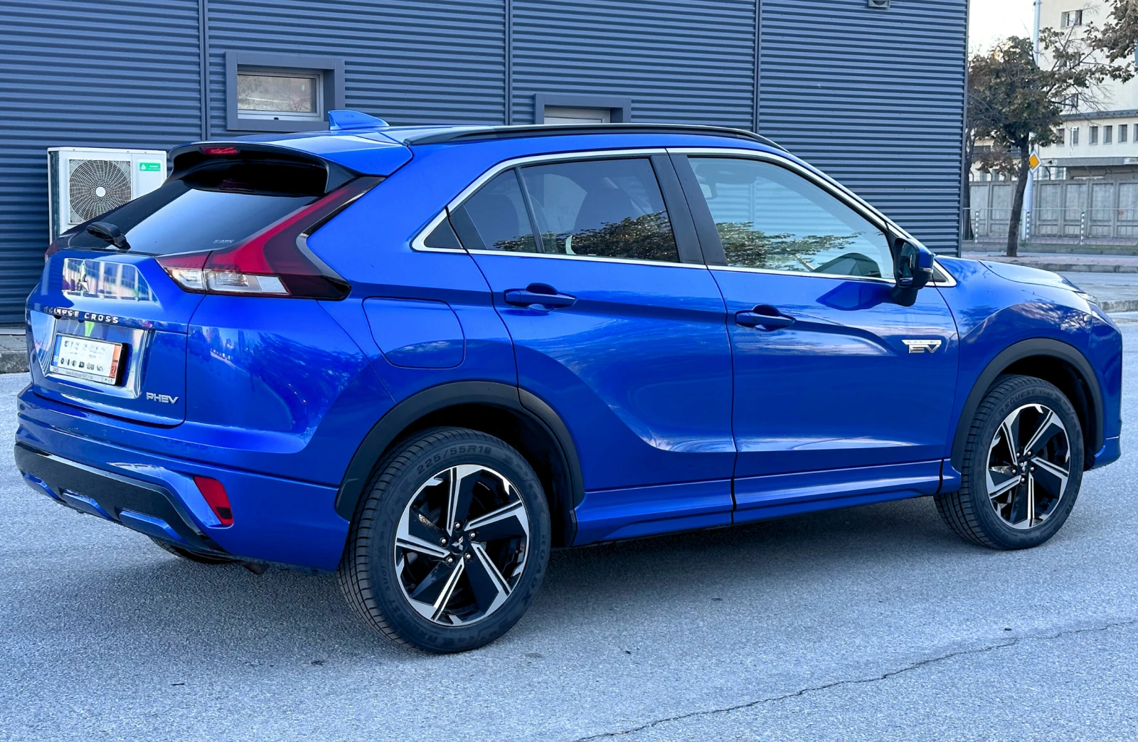 Mitsubishi Eclipse Cross 2.4 PHEV 4x4 S-AWC 360 Камера - изображение 3 | Auto.bg Mitsubishi Eclipse Cross 2.4 PHEV 4x4 S-AWC 360 Камера - изображение 3