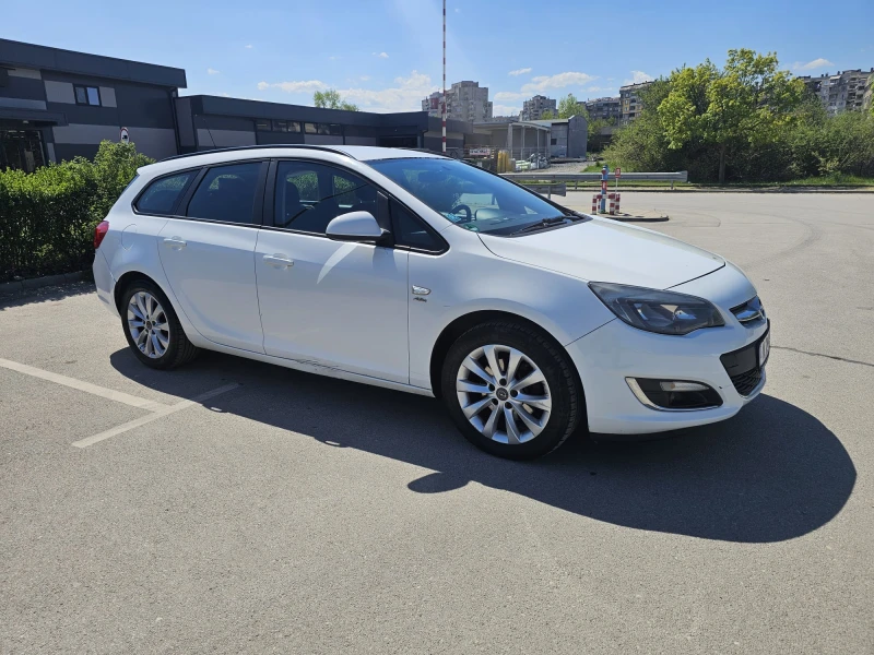 Opel Astra Sports Tourer 1.7 CDTI 6 скорости - 2100 € - 15207397 1 | Car24.bg Opel Astra Sports Tourer 1.7 CDTI 6 скорости - 2100 € - 15207397 1