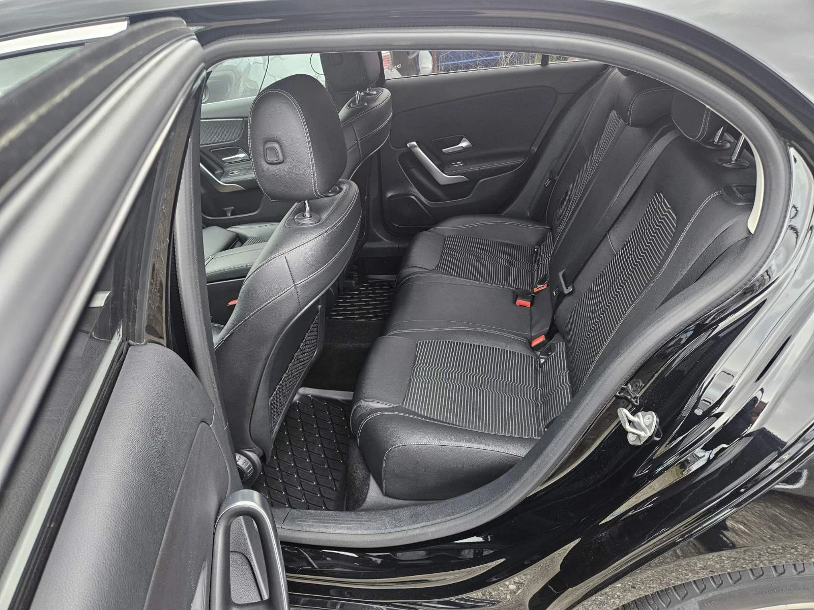 Mercedes-Benz A 180 CDI Avantgarde - изображение 8 | Auto.bg Mercedes-Benz A 180 CDI Avantgarde - изображение 8