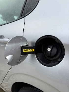 Peugeot 208 1.4 HDI Active - 4999 € / 9777.19 лв. - 22758810 13 | Car24.bg Peugeot 208 1.4 HDI Active - 4999 € / 9777.19 лв. - 22758810 13