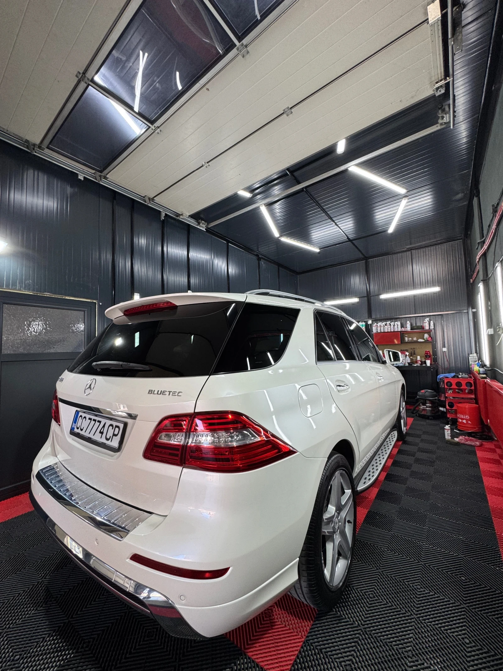 Mercedes-Benz ML 350 EDITION 1 - изображение 3 | Auto.bg Mercedes-Benz ML 350 EDITION 1 - изображение 3