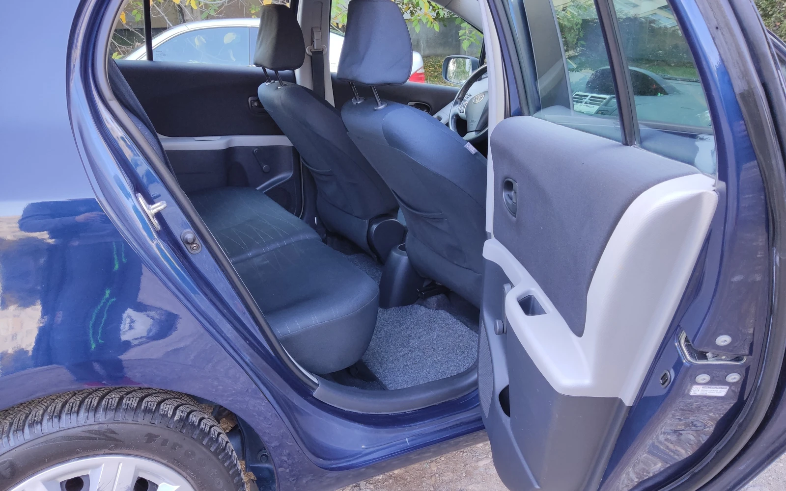 Toyota Yaris 1.4d АВТОМАТ КЛИМА - изображение 6 | Auto.bg Toyota Yaris 1.4d АВТОМАТ КЛИМА - изображение 6