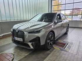 BMW iX xDrive40 / 21" / HUD / Laser LED / Professiona - Car24.bg BMW iX xDrive40 / 21" / HUD / Laser LED / Professiona