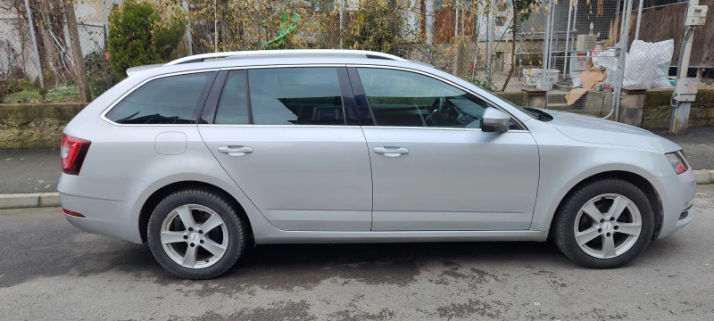 Skoda Octavia - 10500 € / 20536.22 лв. - 10171313 1 | Car24.bg Skoda Octavia - 10500 € / 20536.22 лв. - 10171313 1