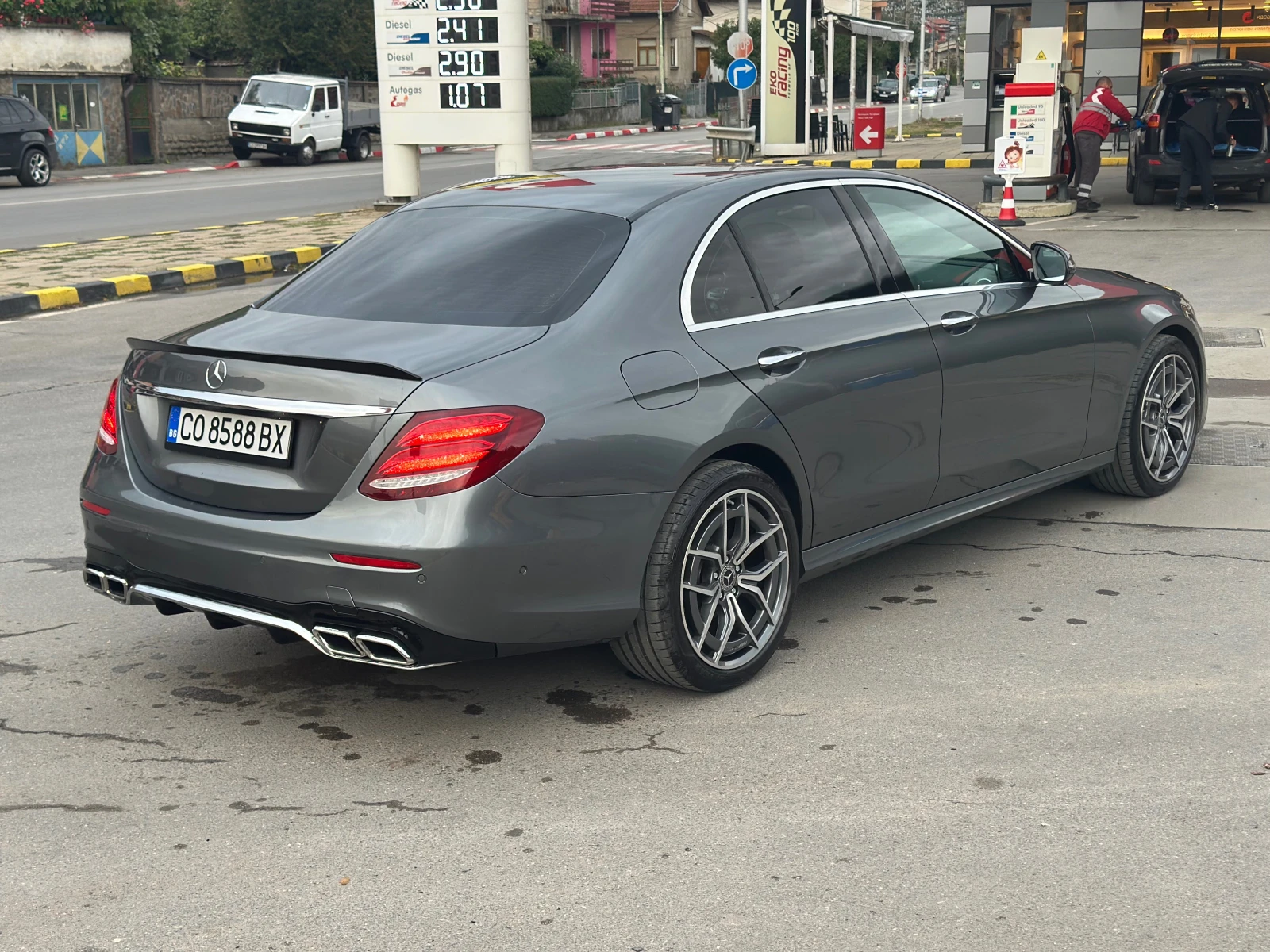 Mercedes-Benz E 220 AMG - изображение 7 | Auto.bg Mercedes-Benz E 220 AMG - изображение 7