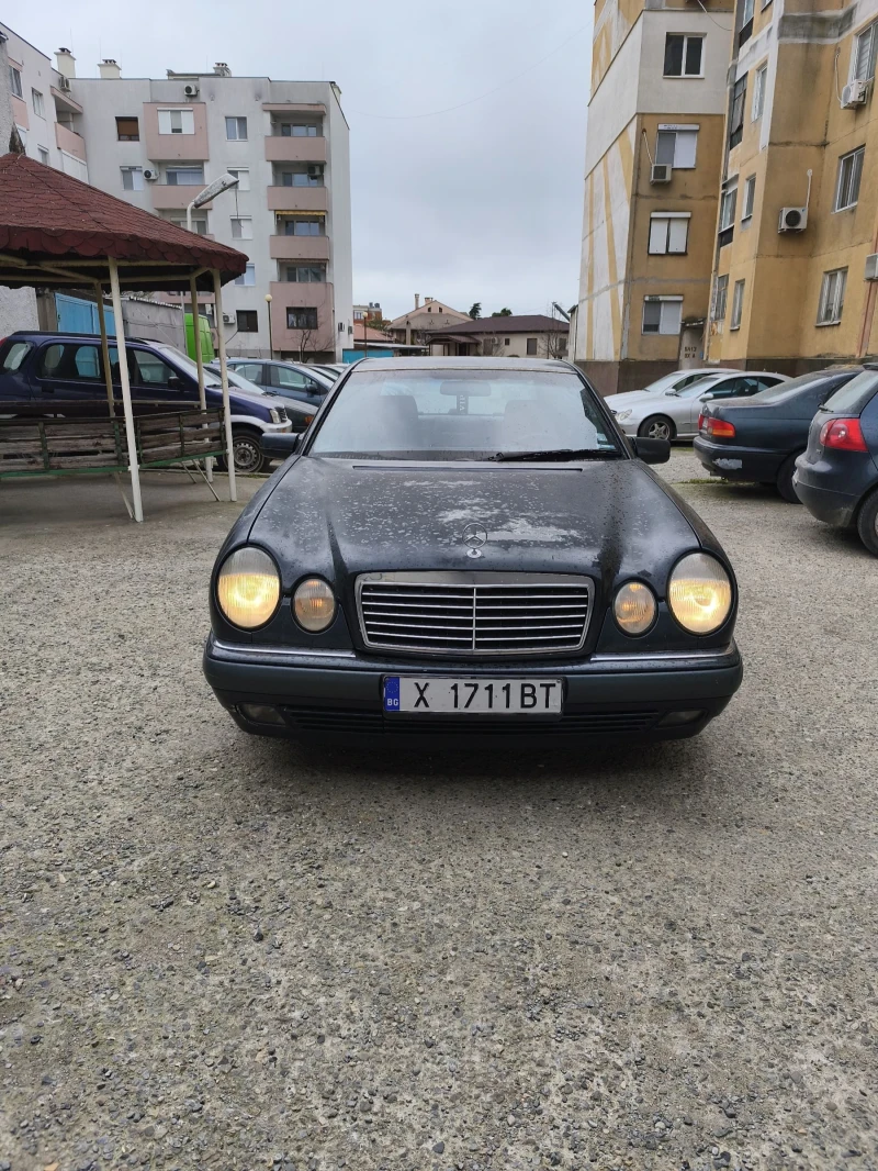 Mercedes-Benz E 200 - 1300 € / 2542.58 лв. - 39696450 1 | Car24.bg Mercedes-Benz E 200 - 1300 € / 2542.58 лв. - 39696450 1
