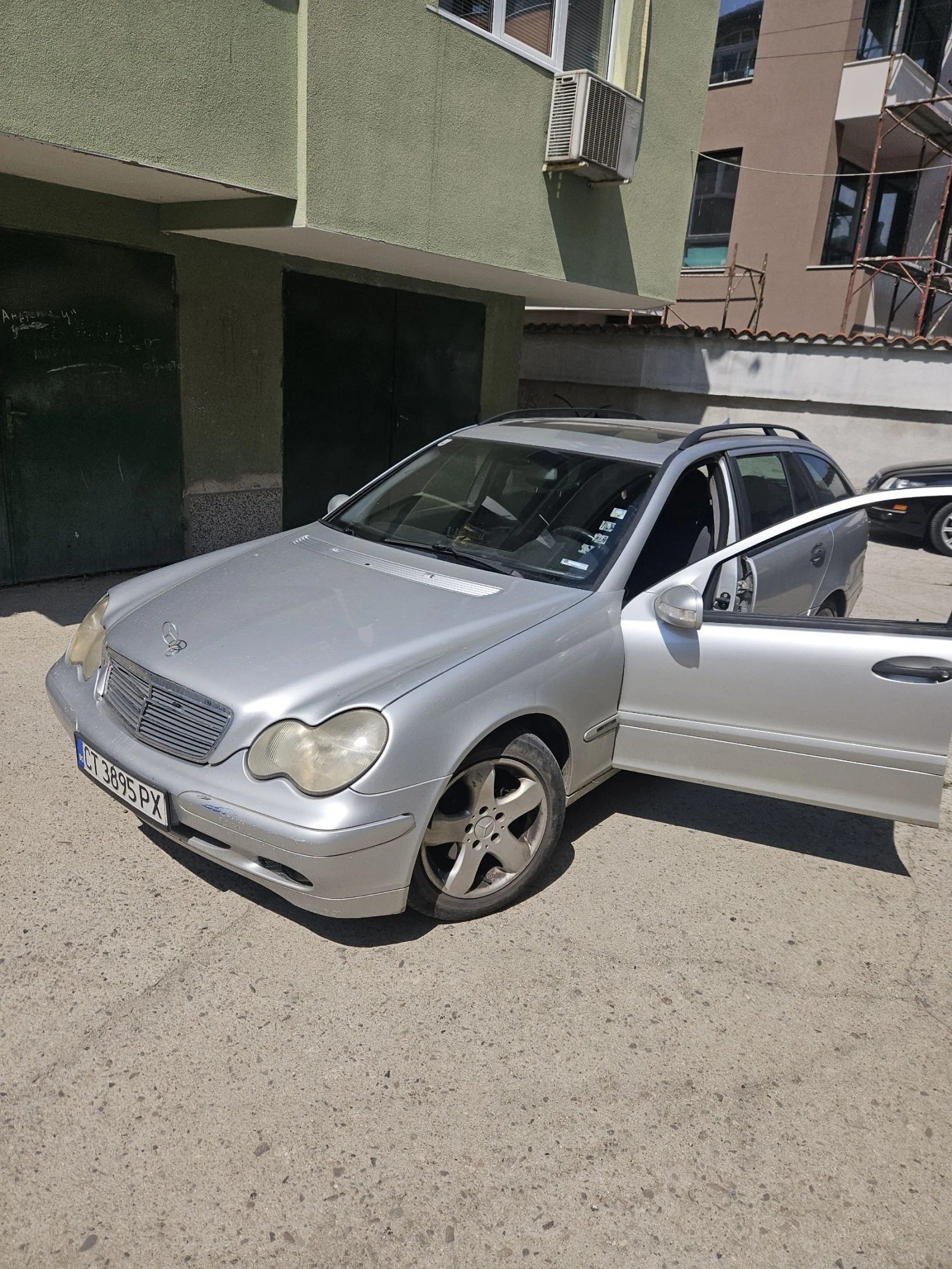 Mercedes-Benz C 200 undefined | Auto.bg — изображение 1 Mercedes-Benz C 200 undefined | Auto.bg — изображение 1