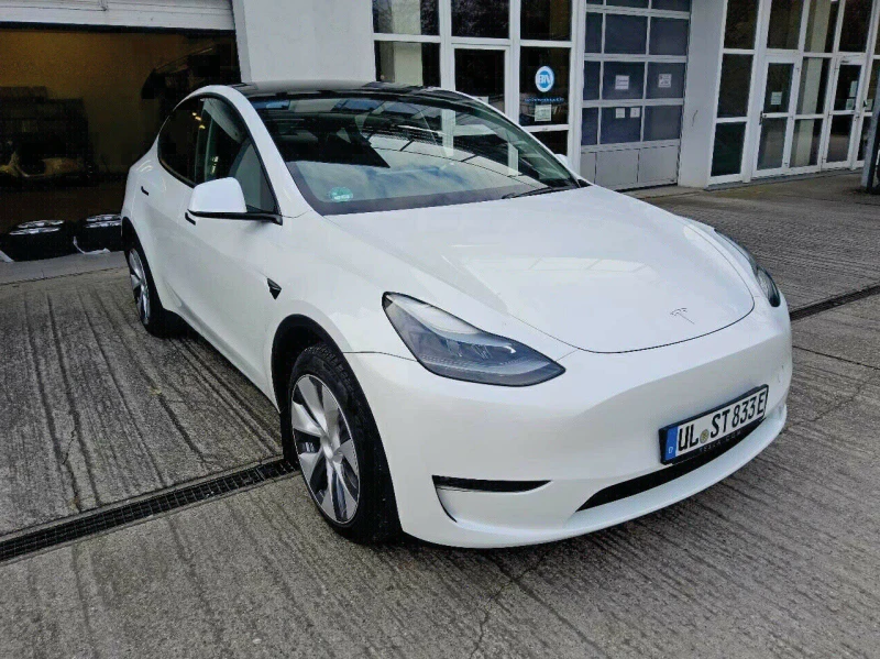 Tesla Model Y 4х4 Европейска Гаранция - 29900 € / 58479.32 лв. - 43790009 1 | Car24.bg Tesla Model Y 4х4 Европейска Гаранция - 29900 € / 58479.32 лв. - 43790009 1