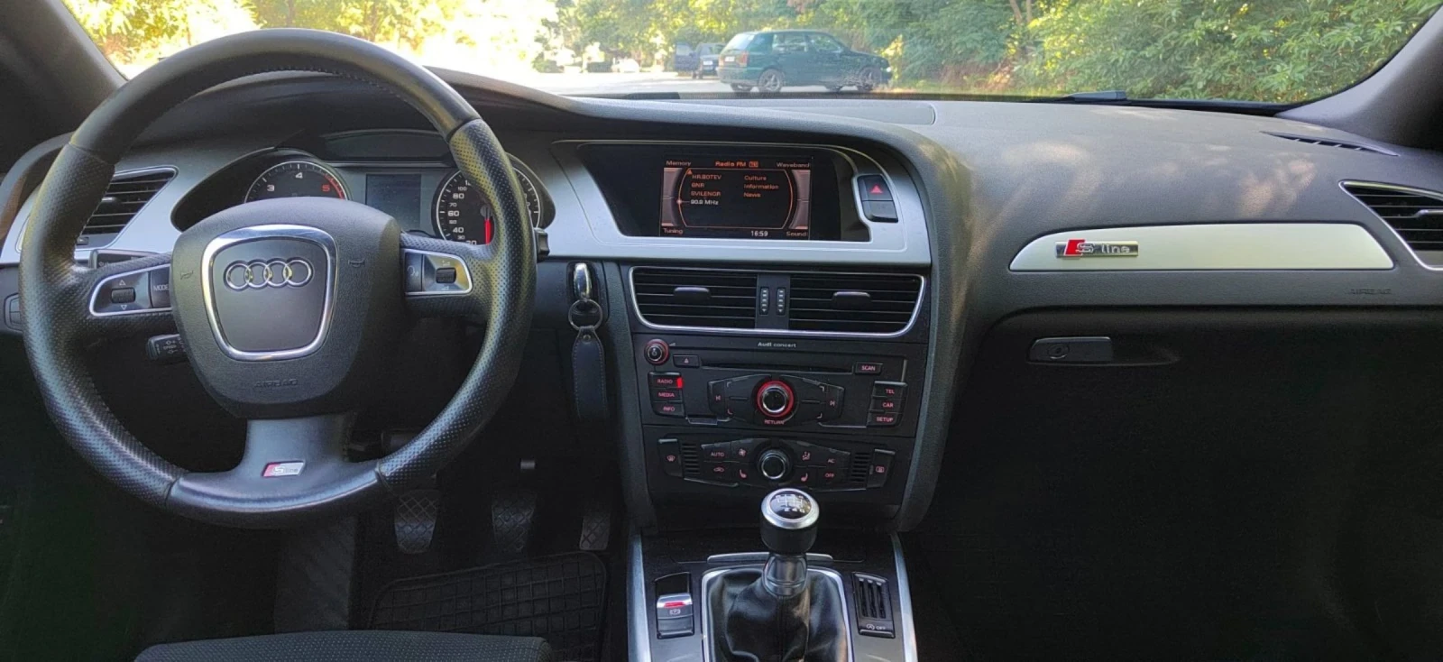 Audi A4 Audi A4 2.0TDI S-line  - изображение 10 | Auto.bg Audi A4 Audi A4 2.0TDI S-line  - изображение 10