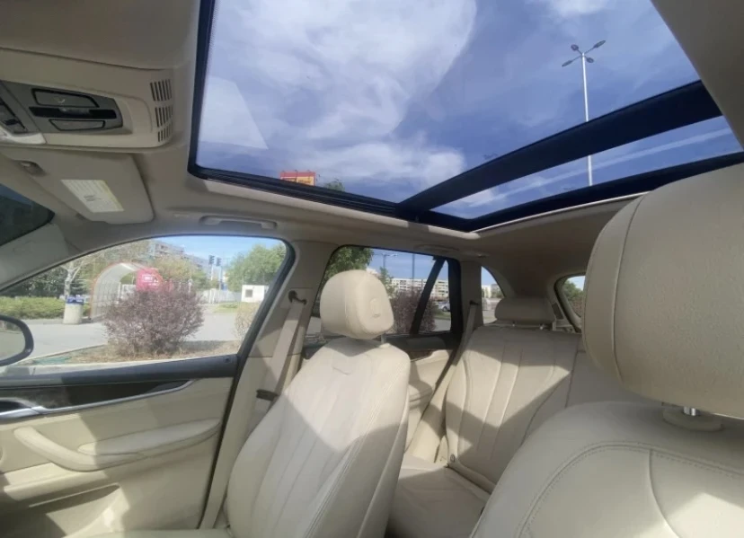 BMW X5  XDRIVE35I 7местен/Панорам!! Обслужен! Head up - изображение 9 | Auto.bg BMW X5  XDRIVE35I 7местен/Панорам!! Обслужен! Head up - изображение 9