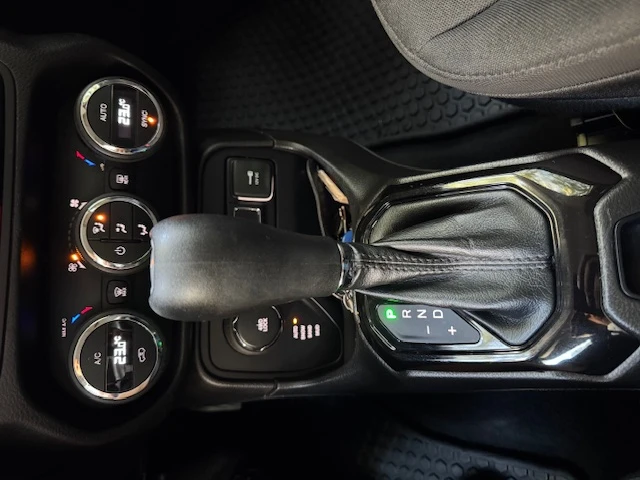 Jeep Renegade SINCE 1941 - изображение 9 | Auto.bg Jeep Renegade SINCE 1941 - изображение 9