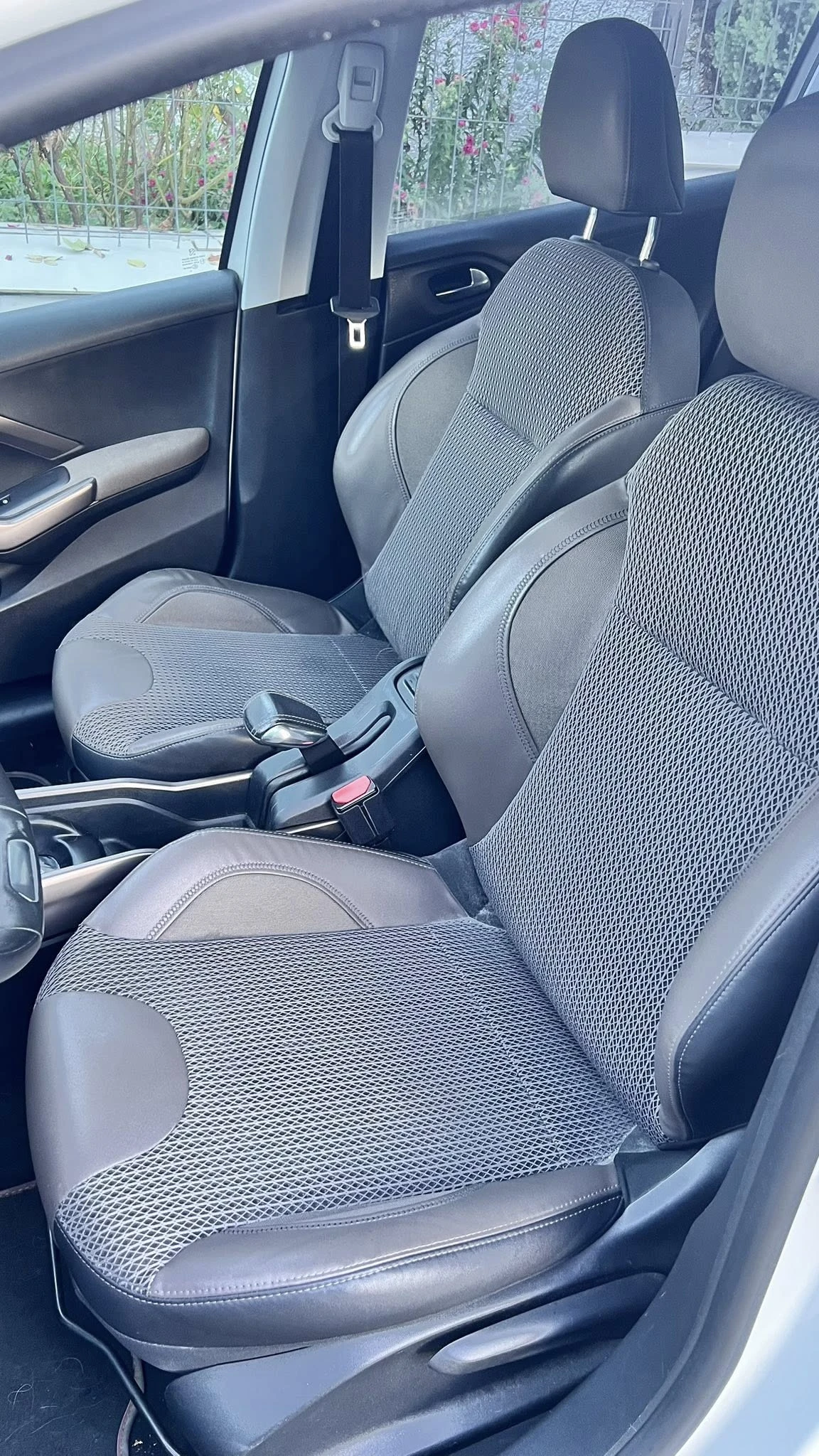 Peugeot 2008 1.6 HDI GT LINE - изображение 10 | Auto.bg Peugeot 2008 1.6 HDI GT LINE - изображение 10