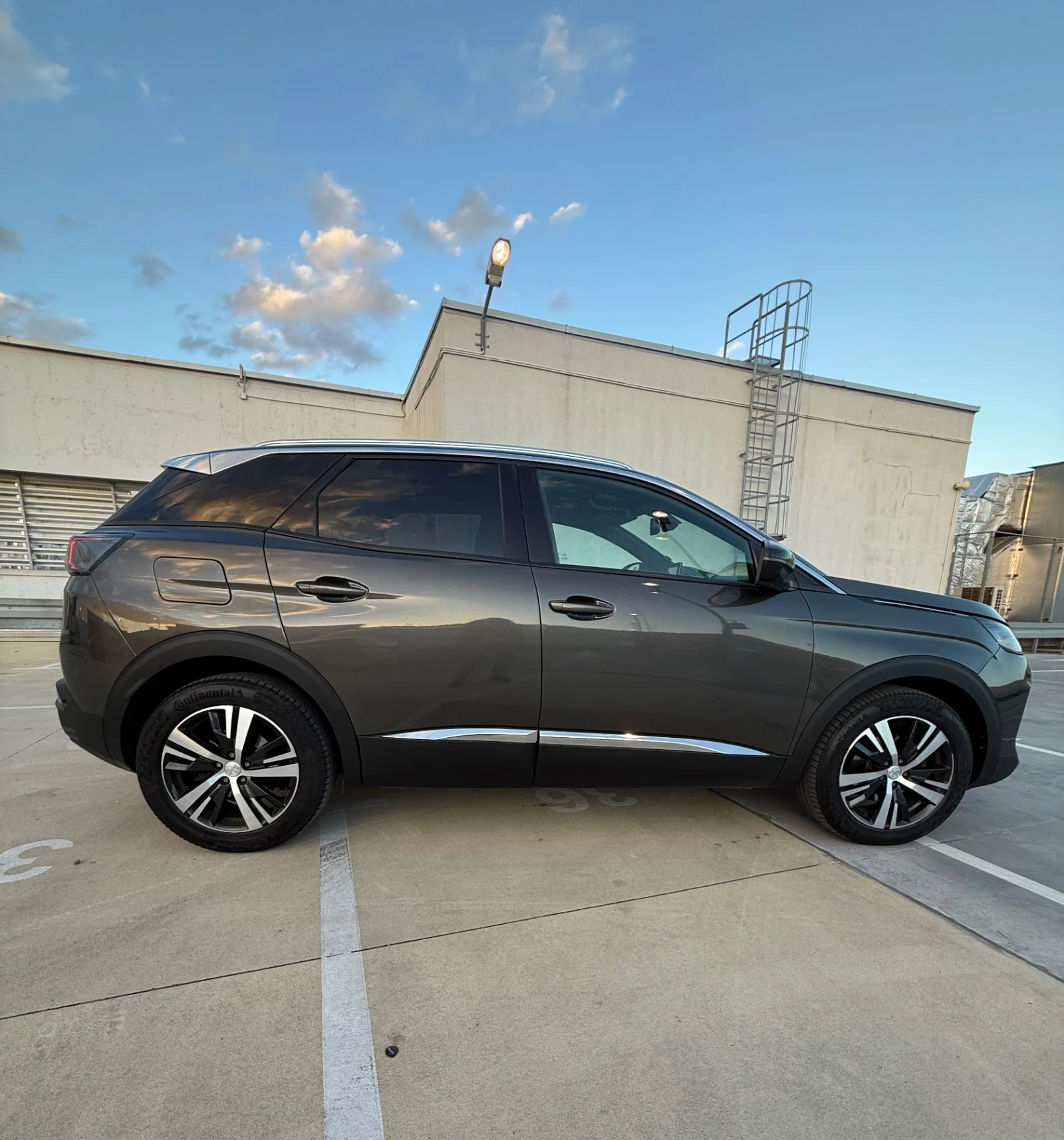 Peugeot 3008 Peugeot 3008 1.5 BlueHDi * PANORAMA* LINE ASIST*  - изображение 5 | Auto.bg Peugeot 3008 Peugeot 3008 1.5 BlueHDi * PANORAMA* LINE ASIST*  - изображение 5
