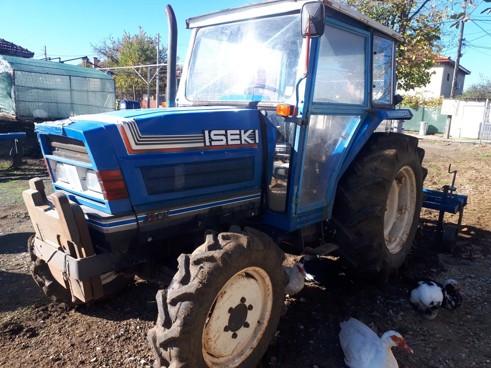 Трактор ISEKI TA325 F - изображение 3 | Auto.bg Трактор ISEKI TA325 F - изображение 3