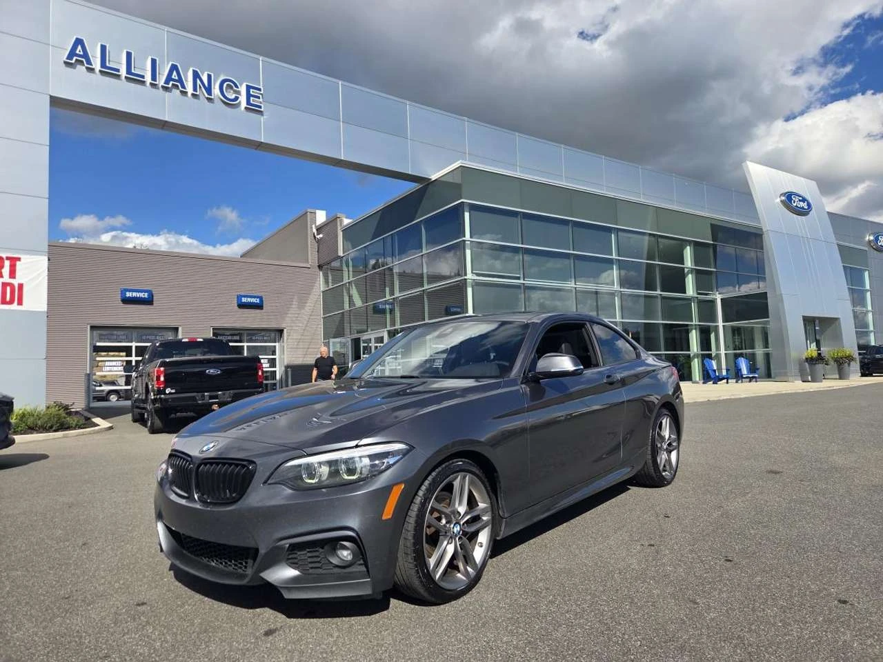BMW 230 230i / 2.0L / X-DRIVE / M-SPORT / CUIR / CAMERA / | Auto.bg — изображение 1 BMW 230 230i / 2.0L / X-DRIVE / M-SPORT / CUIR / CAMERA / | Auto.bg — изображение 1