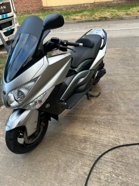 Yamaha T-max