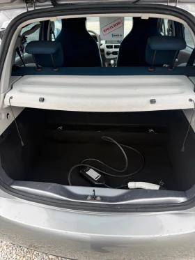 Renault Zoe 22kw - 3999 € / 7821.36 лв. - 45263907 12 | Car24.bg Renault Zoe 22kw - 3999 € / 7821.36 лв. - 45263907 12