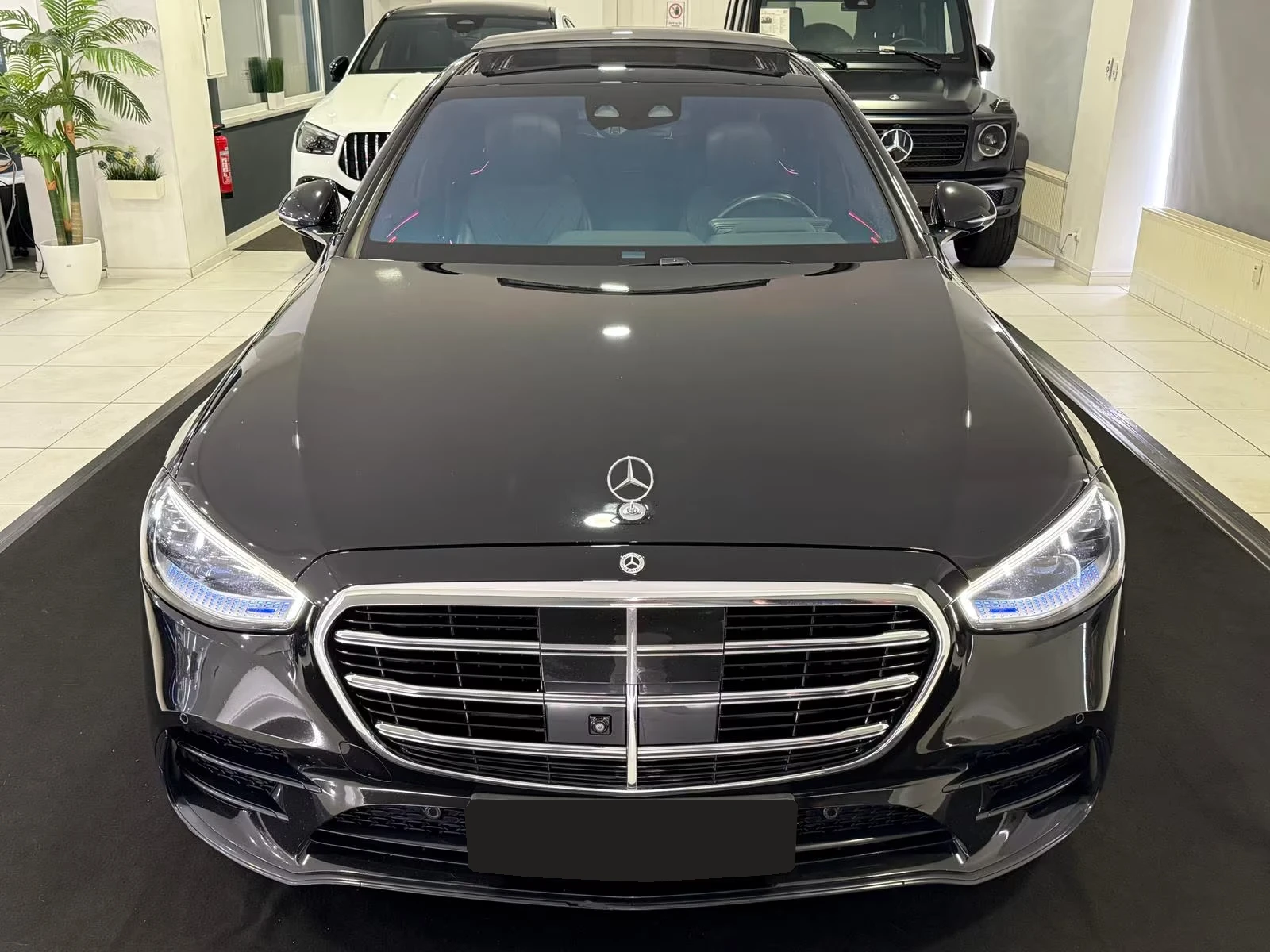 Mercedes-Benz S 400 d 4M AMG Exclusive MASSAGE Soft PANO ОБДУХ 360 - изображение 2 | Auto.bg Mercedes-Benz S 400 d 4M AMG Exclusive MASSAGE Soft PANO ОБДУХ 360 - изображение 2