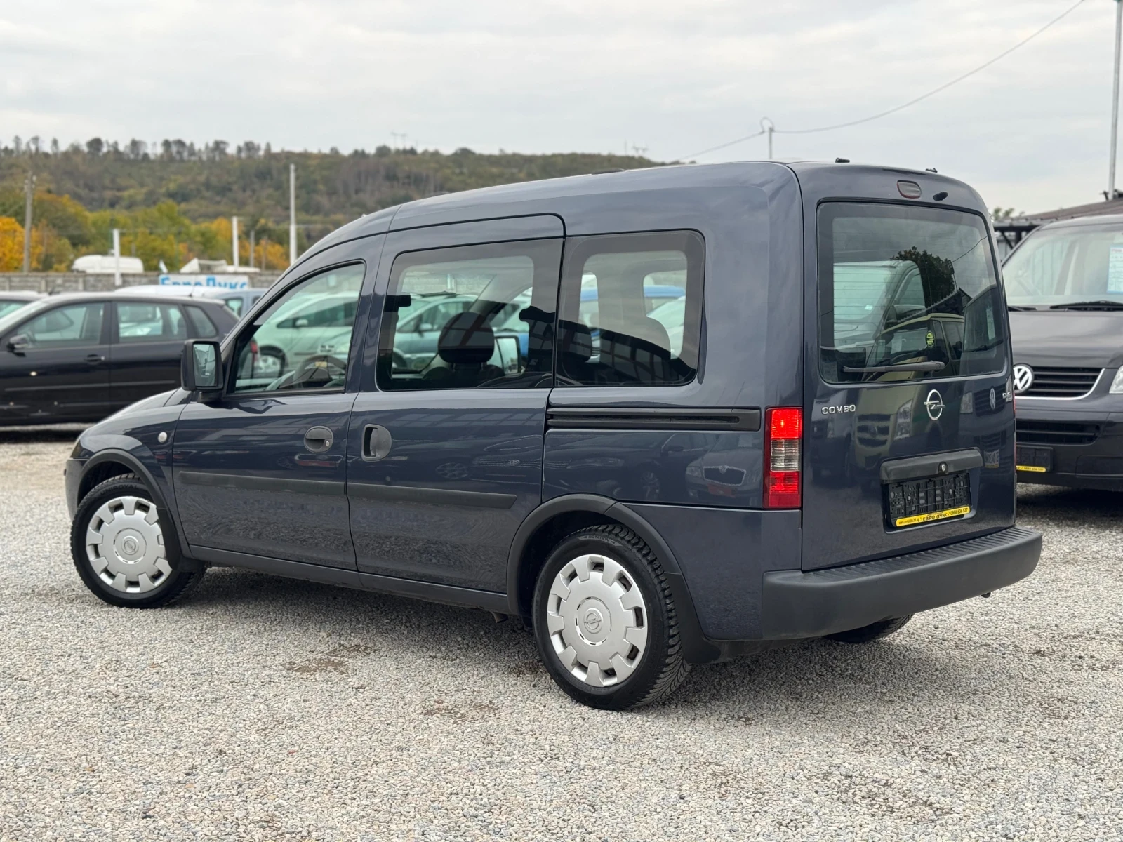 Opel Combo 1.6i 95кс БЕНЗИН- МЕТАН КЛИМАТИК - изображение 8 | Auto.bg Opel Combo 1.6i 95кс БЕНЗИН- МЕТАН КЛИМАТИК - изображение 8
