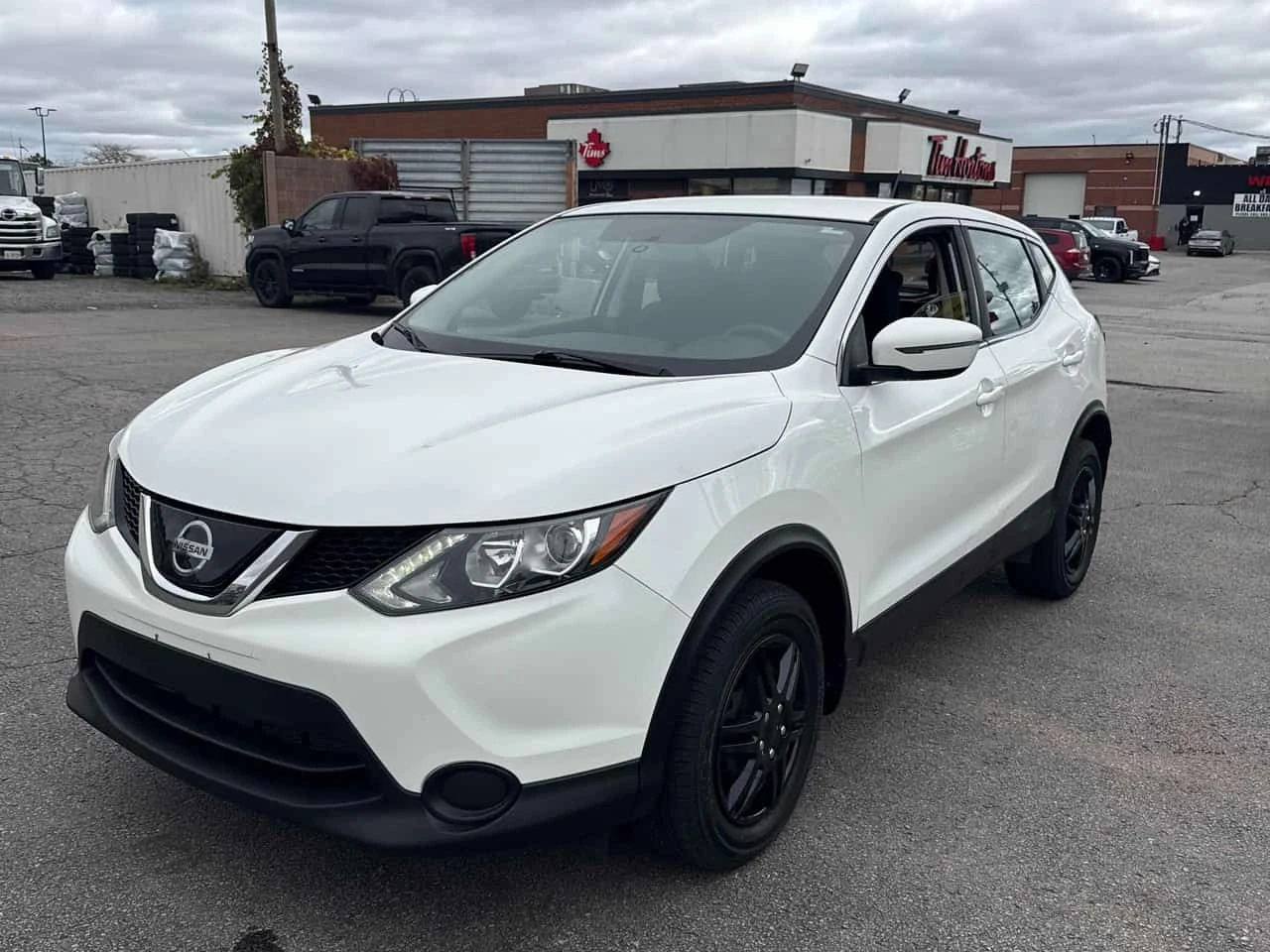 Nissan Qashqai * FWD * CARFAX * | Auto.bg — изображение 1 Nissan Qashqai * FWD * CARFAX * | Auto.bg — изображение 1